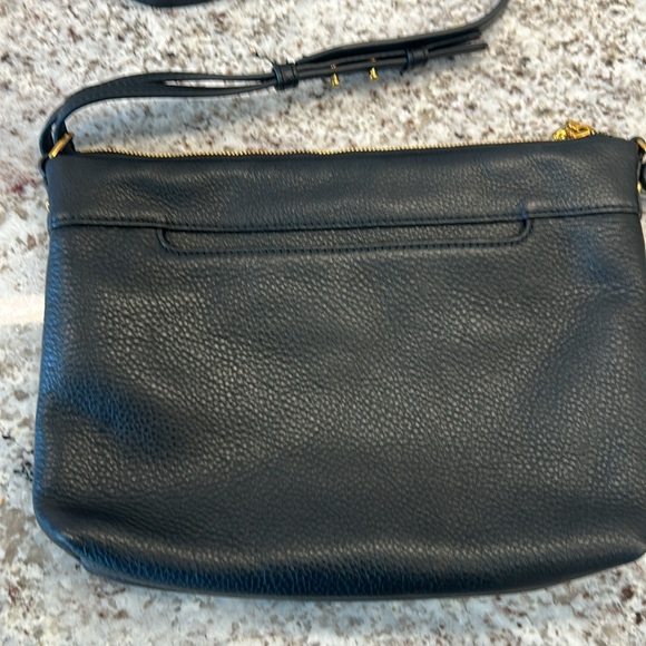 HOBO black pebbled leather crossbody bag w/ adjustable 24-27 in strap - Picture 4 of 8